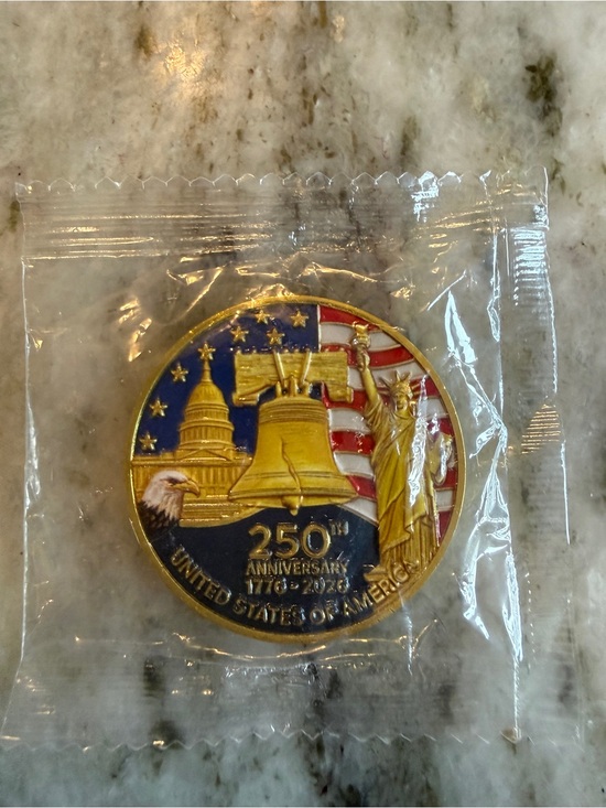 Other - 250th Anniversary U.S. Commemorative Coin Pin - Gold, Red, White, Blue